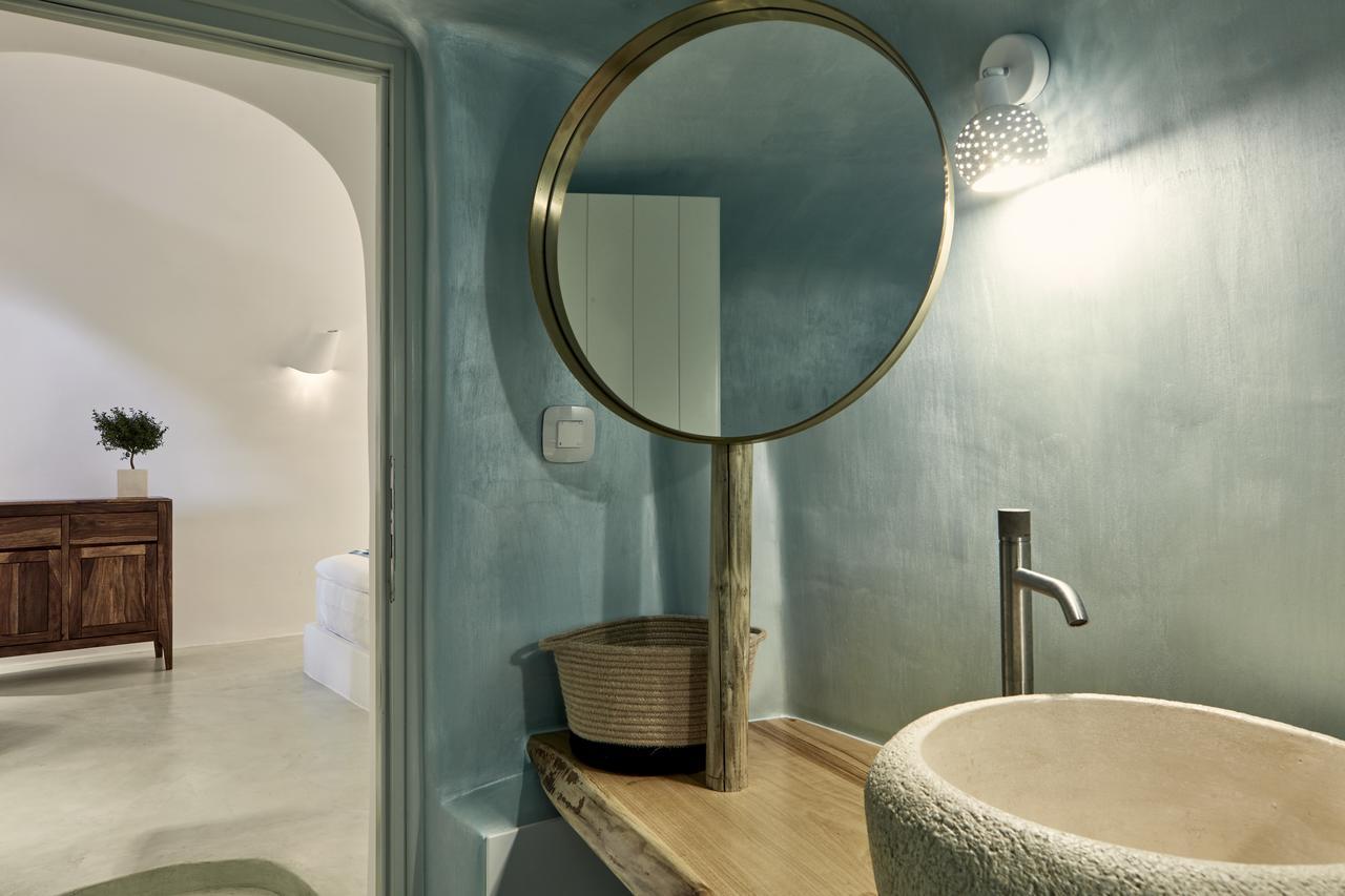 Limestone 4* Fira (Santorini)