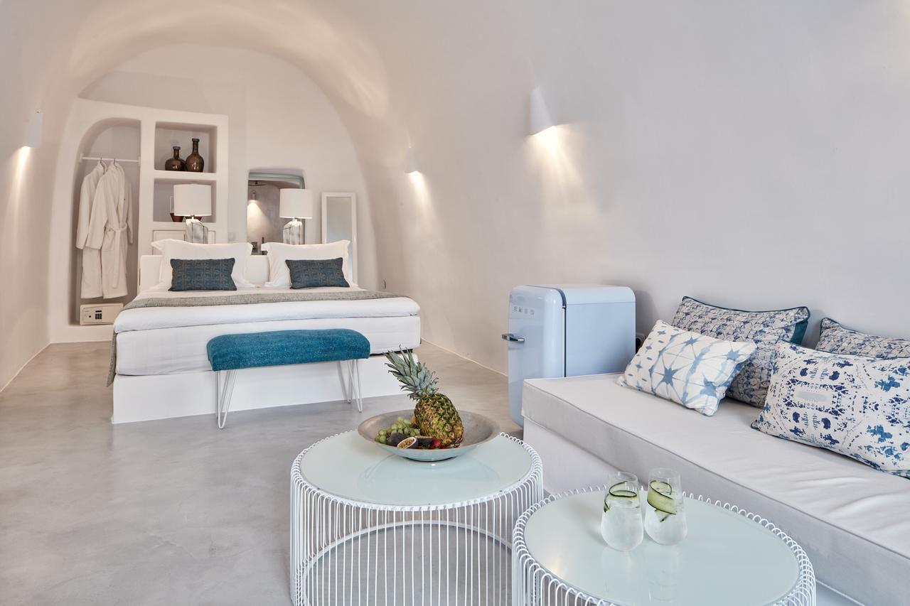 Limestone 4* Fira (Santorini)